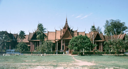 phnom-1